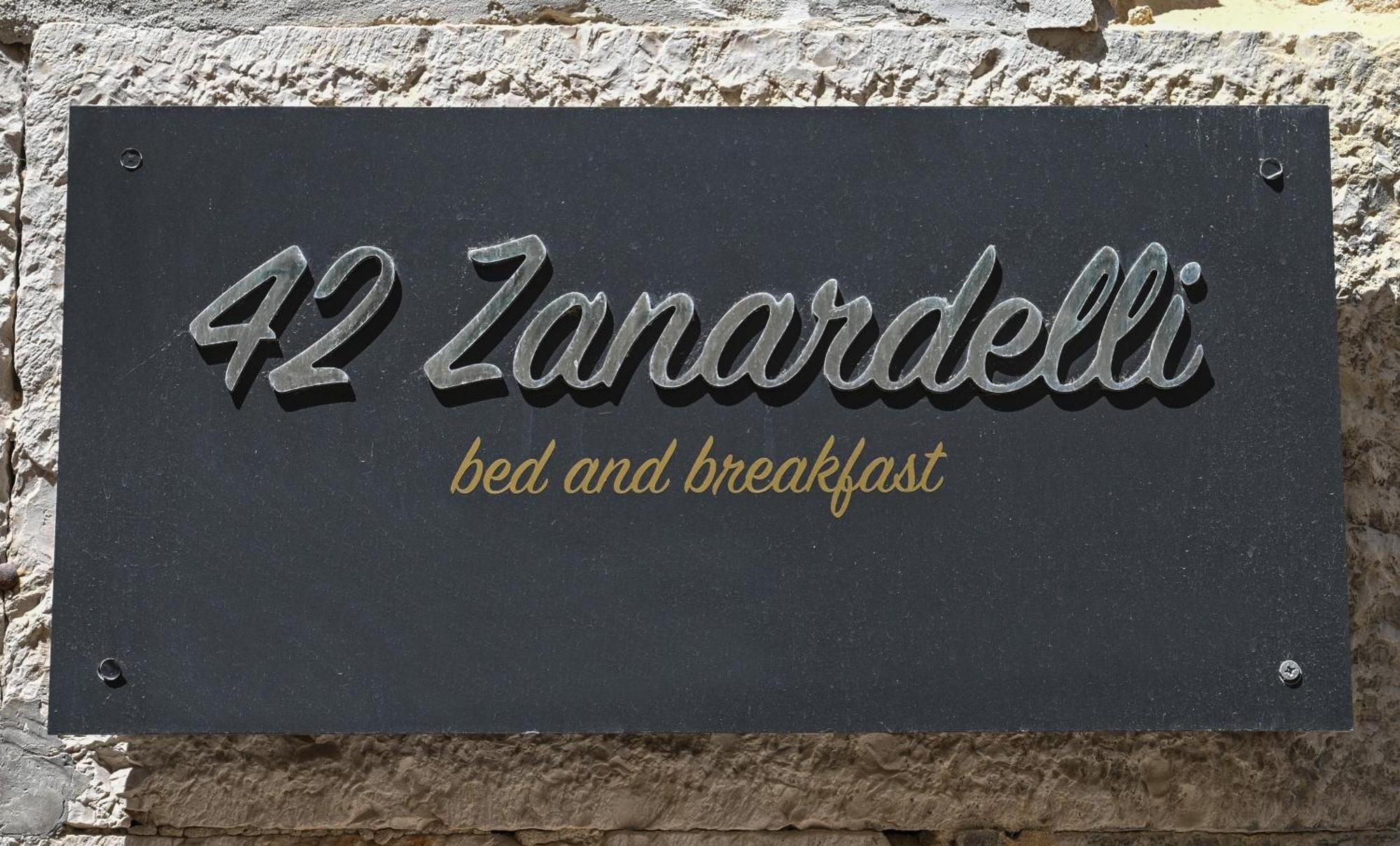 42 Zanardelli B&B Trani Ngoại thất bức ảnh